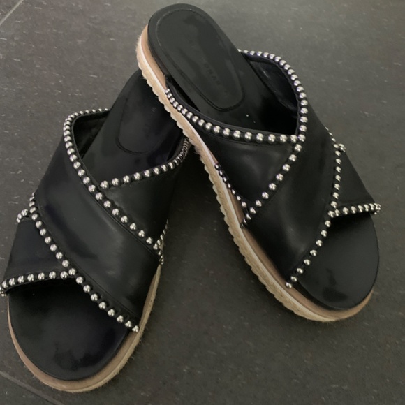 Zara Sandles - Picture 2 of 2